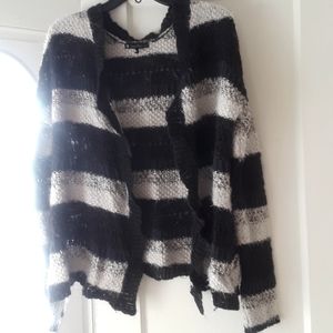 Black and white Sweater